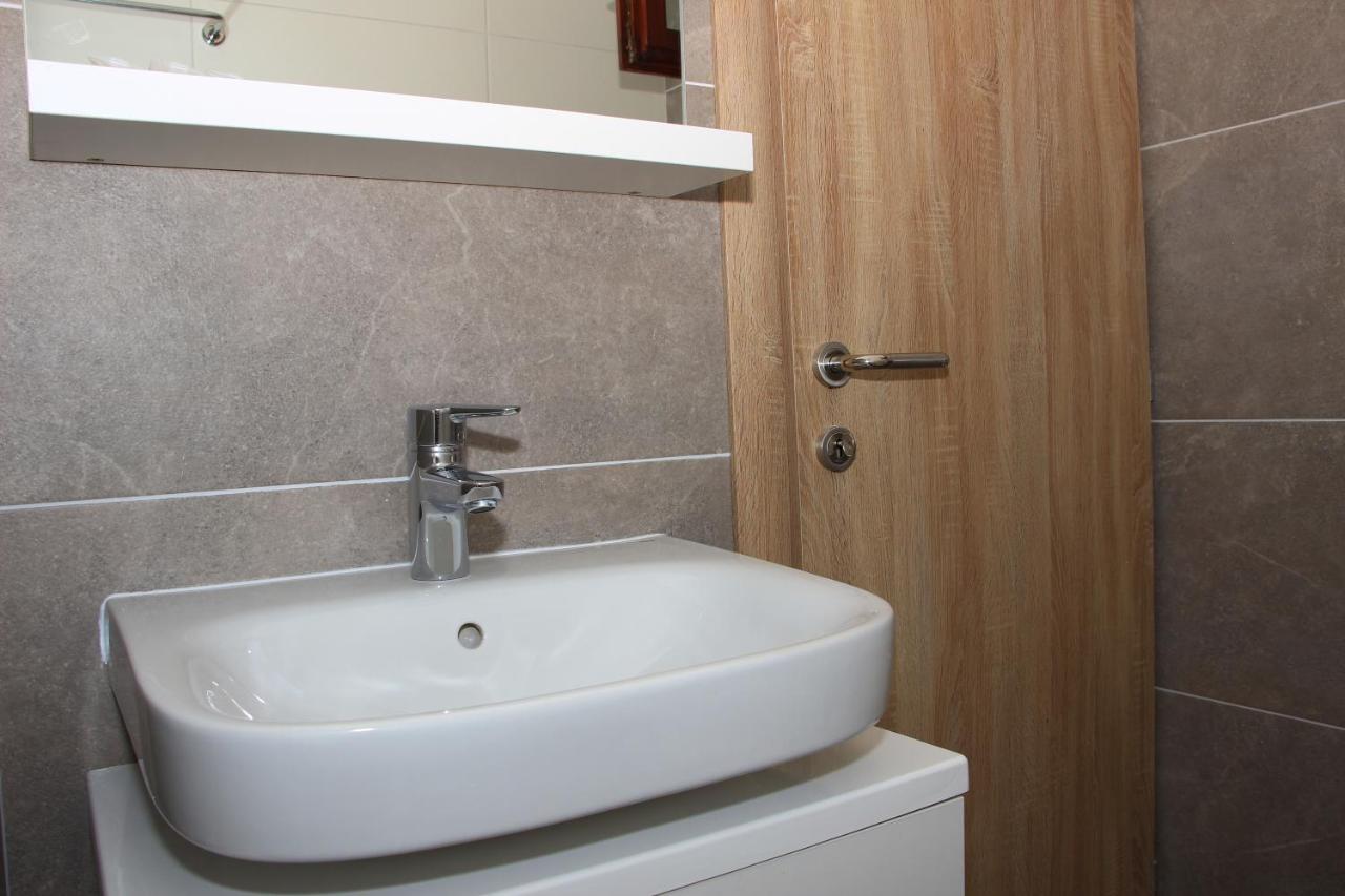 Apartments Jezera Lovisca المظهر الخارجي الصورة