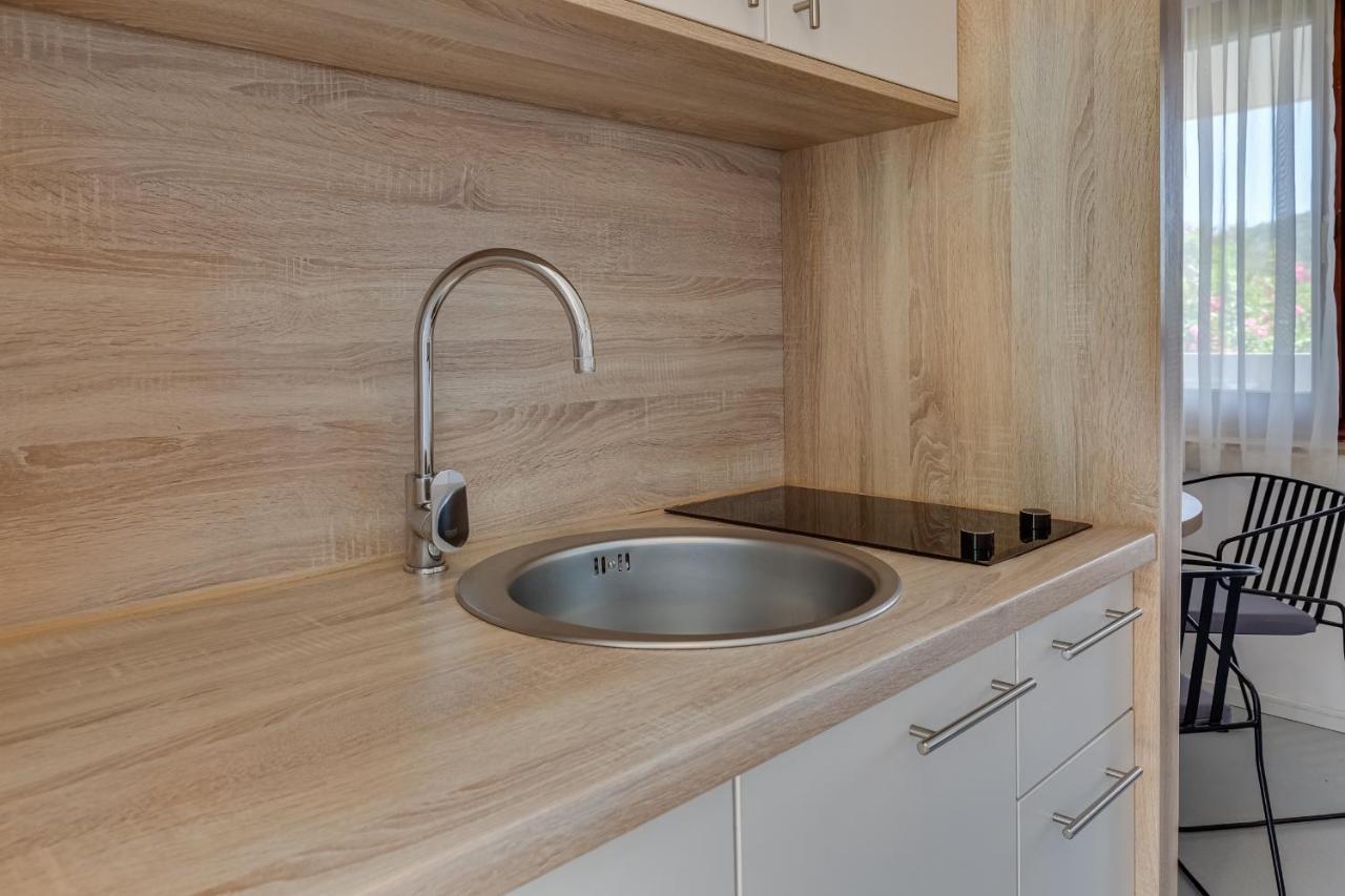 Apartments Jezera Lovisca المظهر الخارجي الصورة